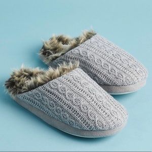 PJ salvage faux trim cable knit slippers